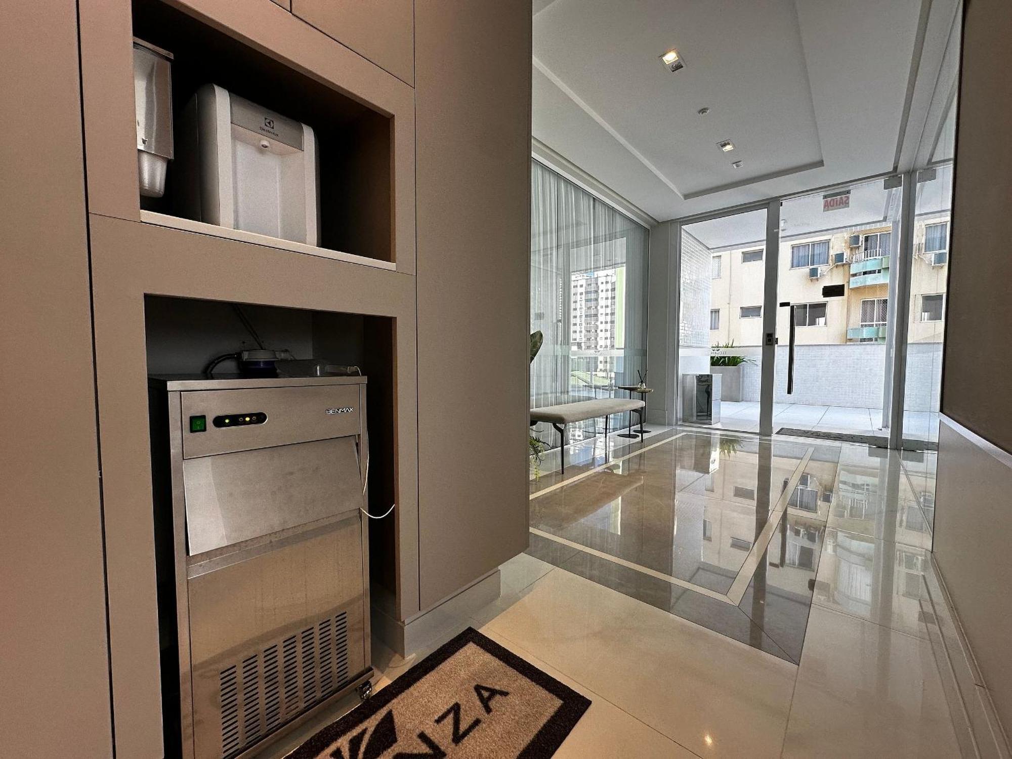 Apartamento El01- Jacuzzi Vista Mar| 4 Garagens| Piscina Balneario Camboriu