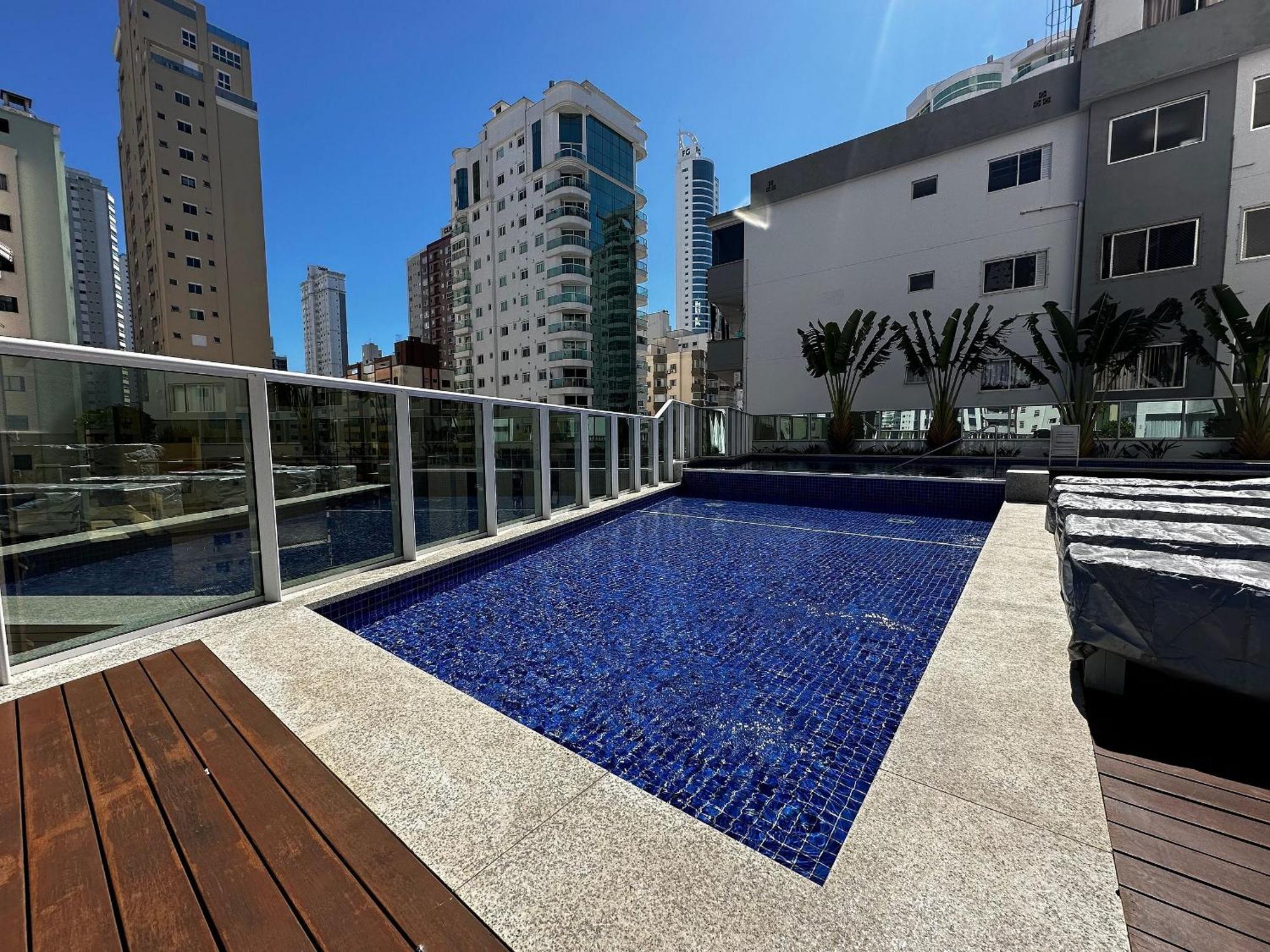 El01- Jacuzzi Vista Mar| 4 Garagens| Piscina * Balneario Camboriu