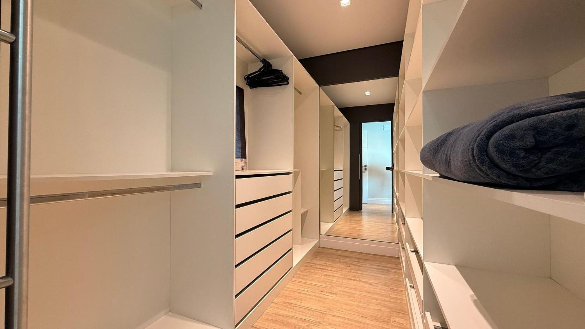 Apartamento El01- Jacuzzi Vista Mar| 4 Garagens| Piscina Balneario Camboriu