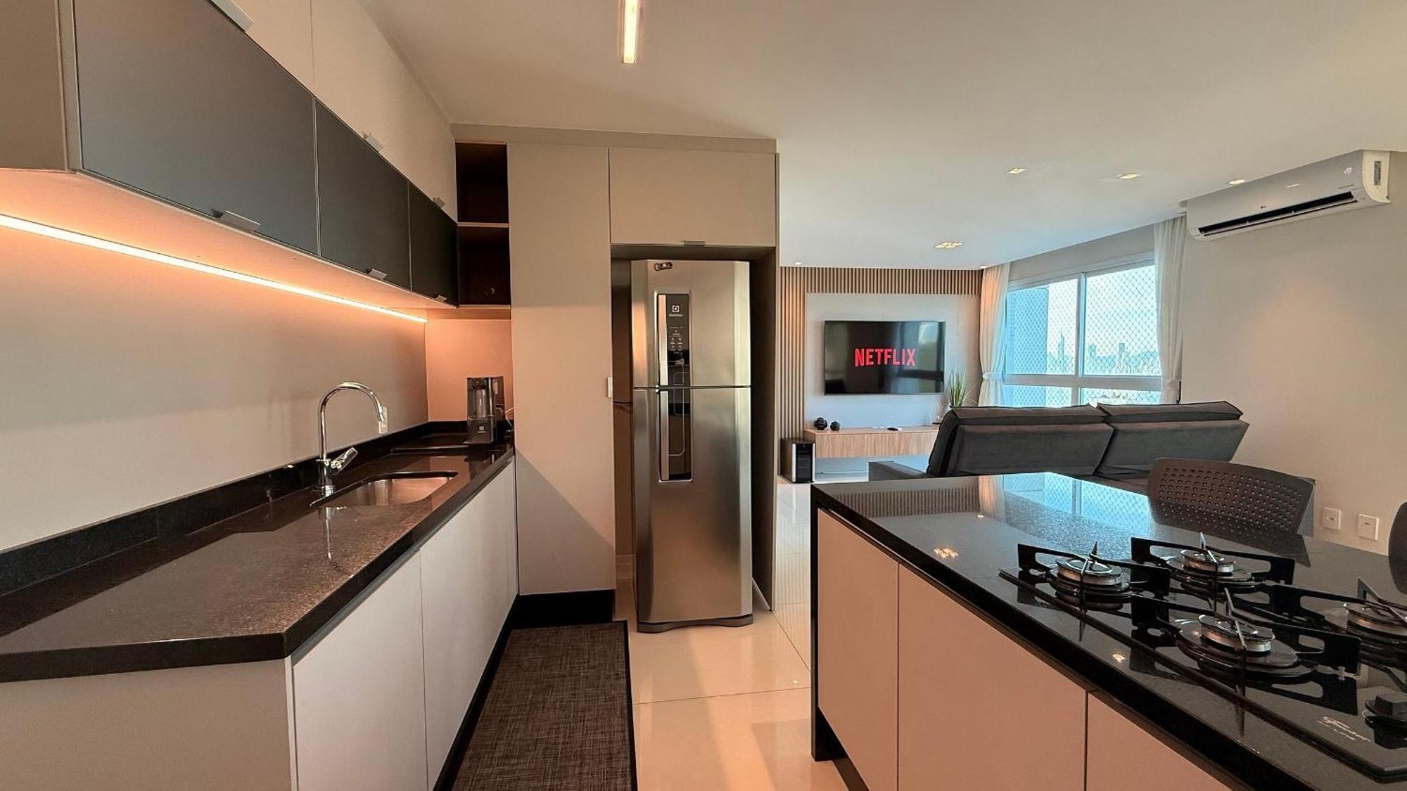 Apartamento El01- Jacuzzi Vista Mar| 4 Garagens| Piscina Balneario Camboriu