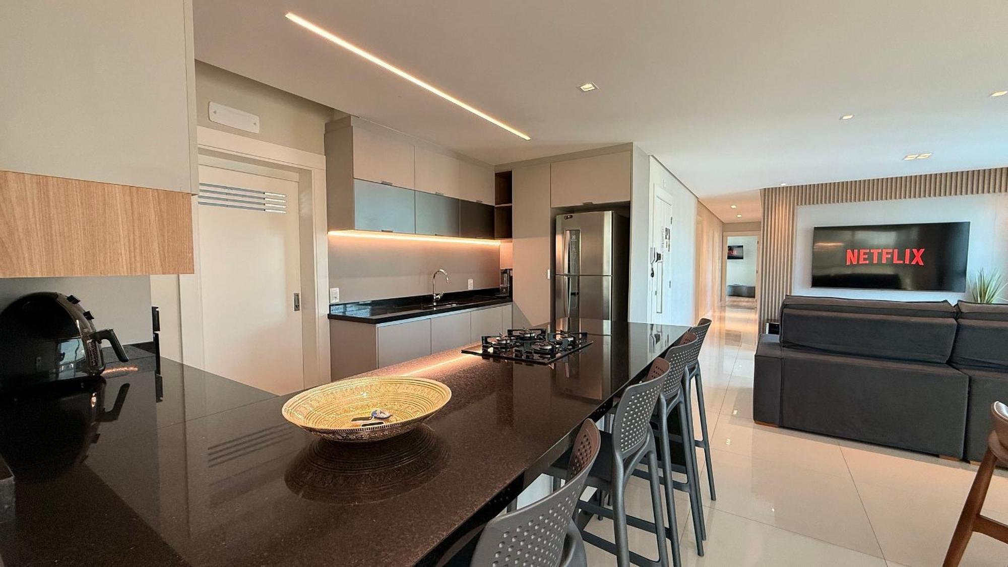 Apartamento El01- Jacuzzi Vista Mar| 4 Garagens| Piscina Balneario Camboriu