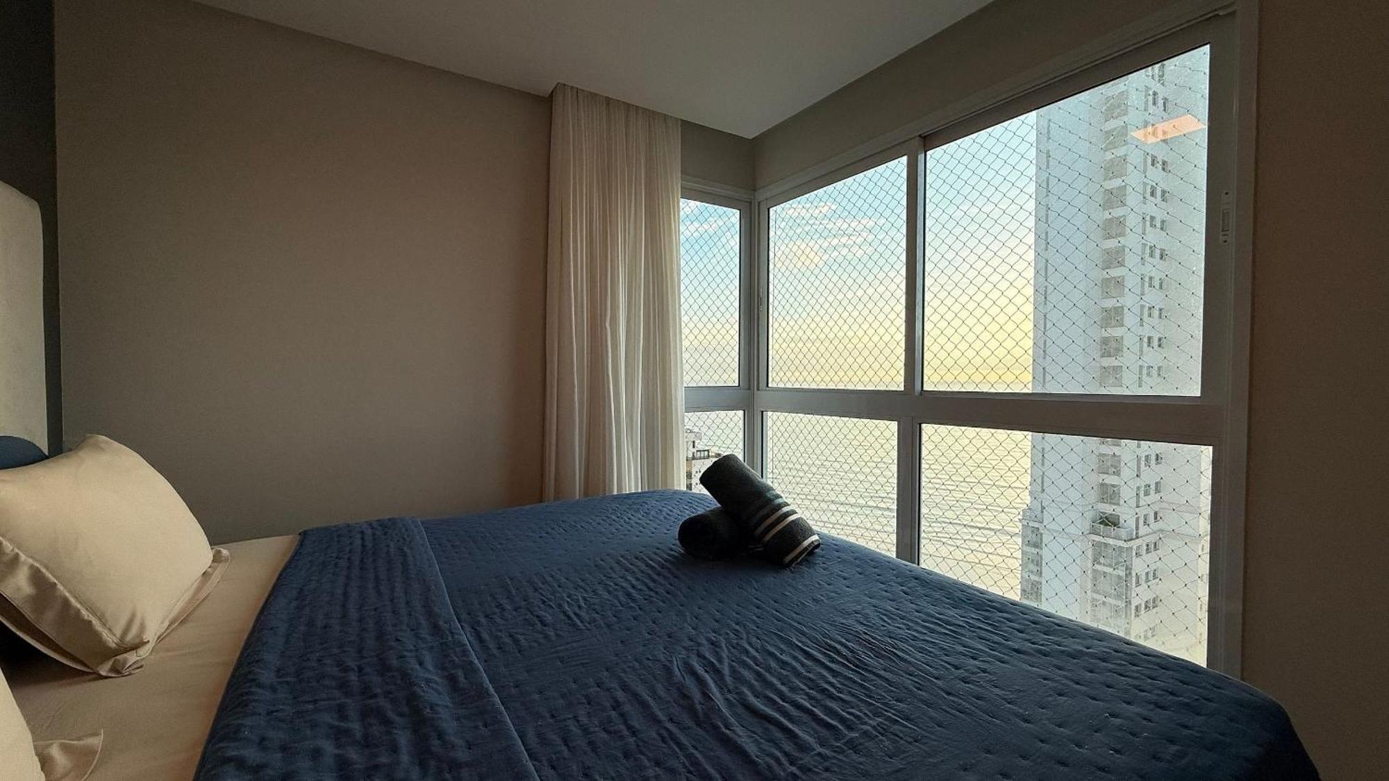 Apartamento El01- Jacuzzi Vista Mar| 4 Garagens| Piscina *